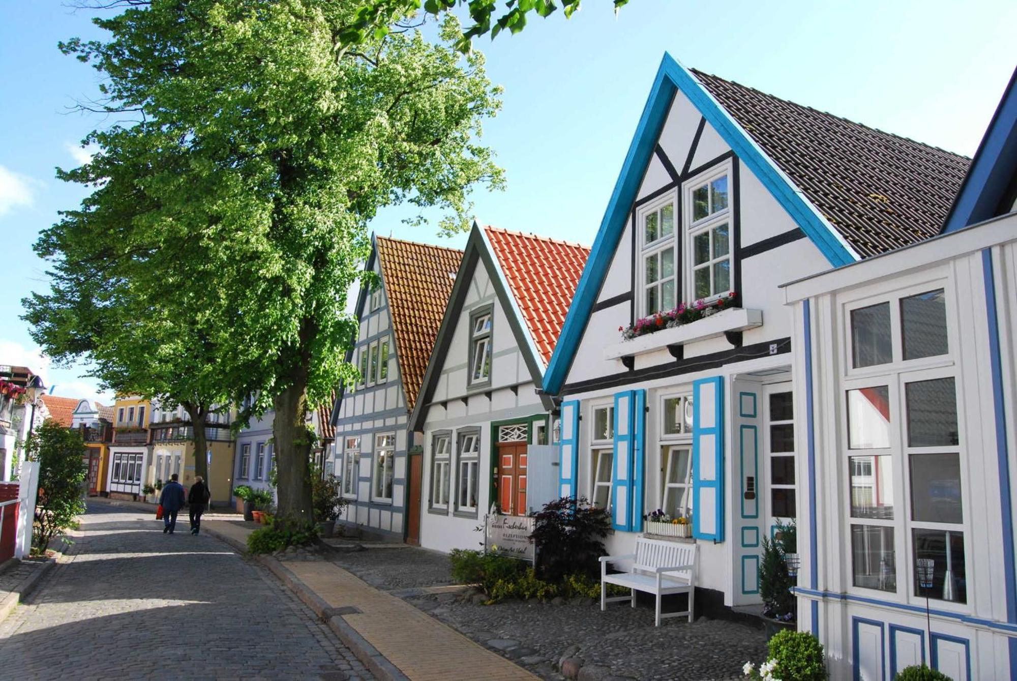 Ferienwohnungen "Burg Freienstein" Rostock Extérieur photo